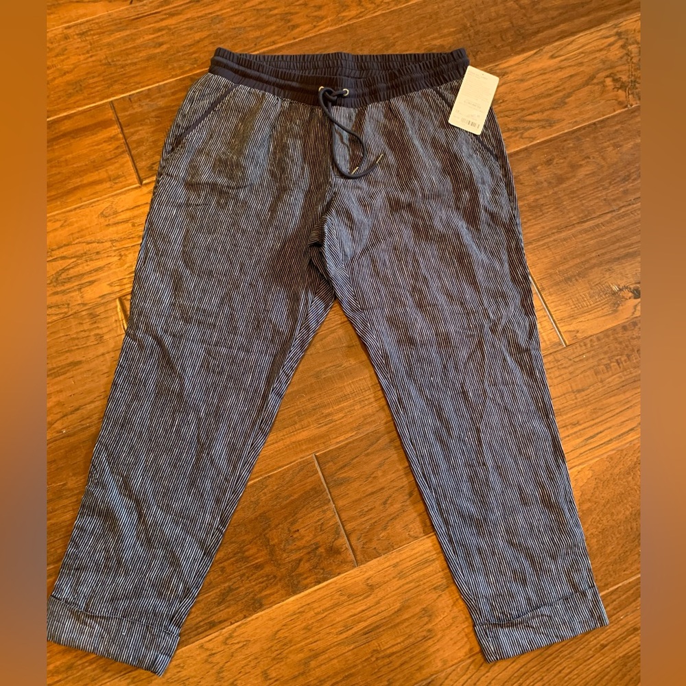 NWT Women’s Athleta Striped Bali Linen Ankle Pant. Size 14